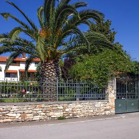Exarchou Gasthof